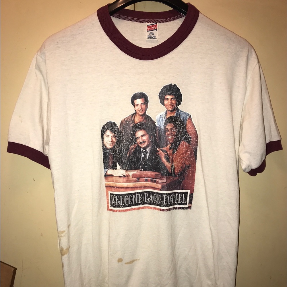 Welcome back carter Tshirt size: large